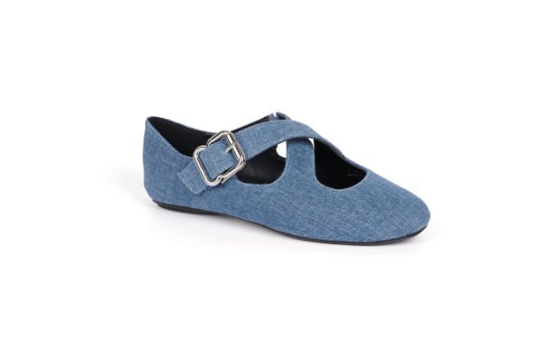 Elegant Denim Flats with Comfortable Buckle Detail